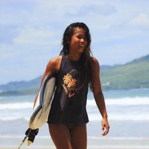 Meet your Posher, Xenia